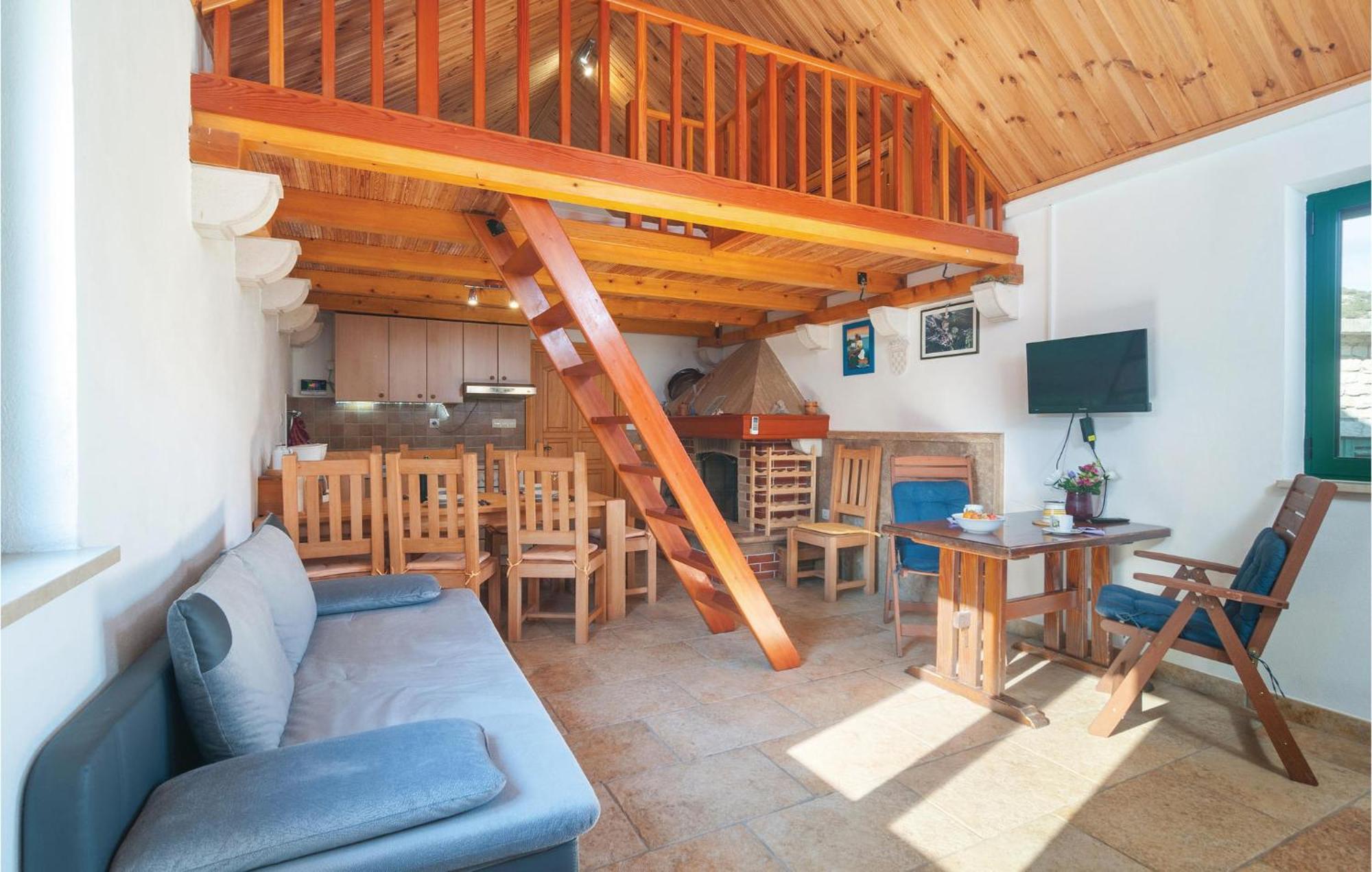 1 Bedroom Awesome Home In 波斯蒂勒 外观 照片